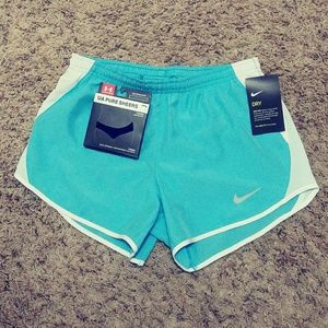 NEW Nike Woman's XS Shorts Bundle